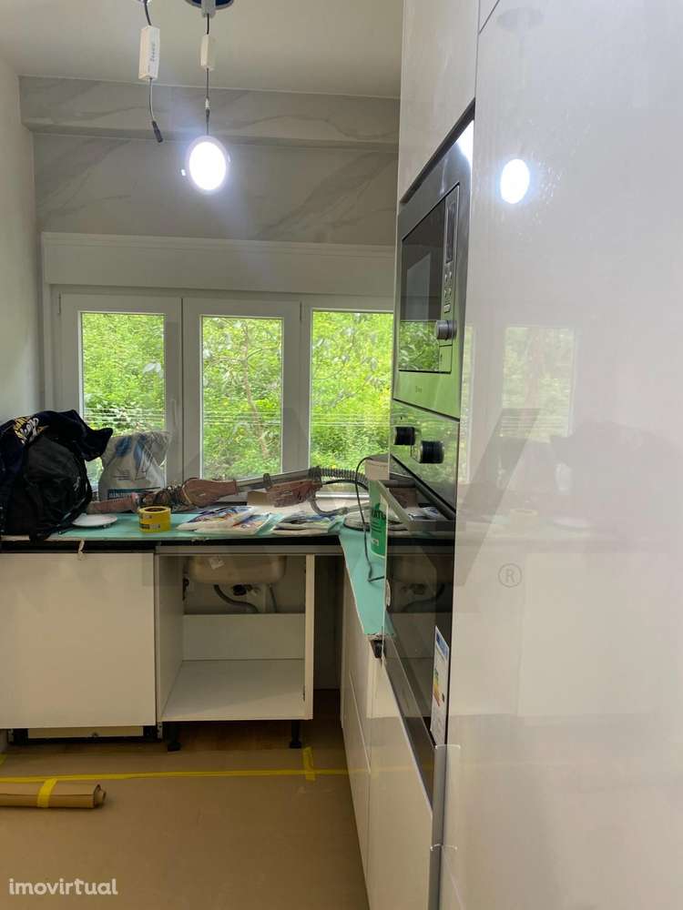 ⚡ T2 moderno no Rés-do-chão com suite, arrumos e elevador em Benfica - Grande imagem: 4/16