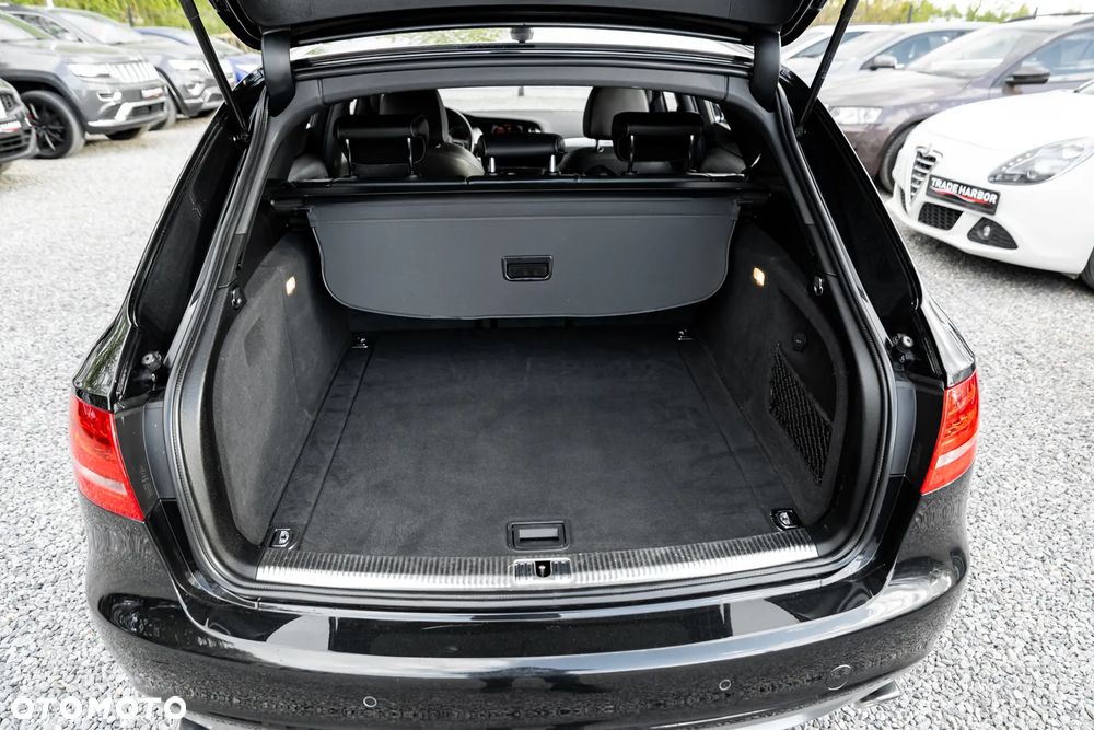 Audi A4 Avant 2.0 TFSI quattro S tronic S line Sportpaket - 22