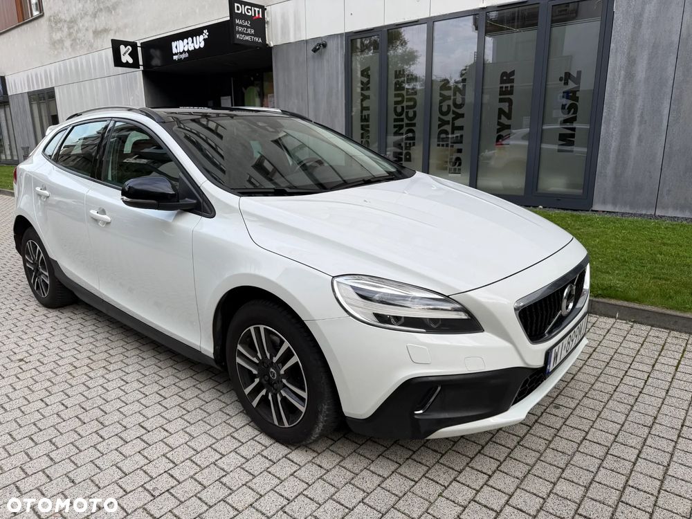 Volvo V40 Cross Country 2018 photo 4