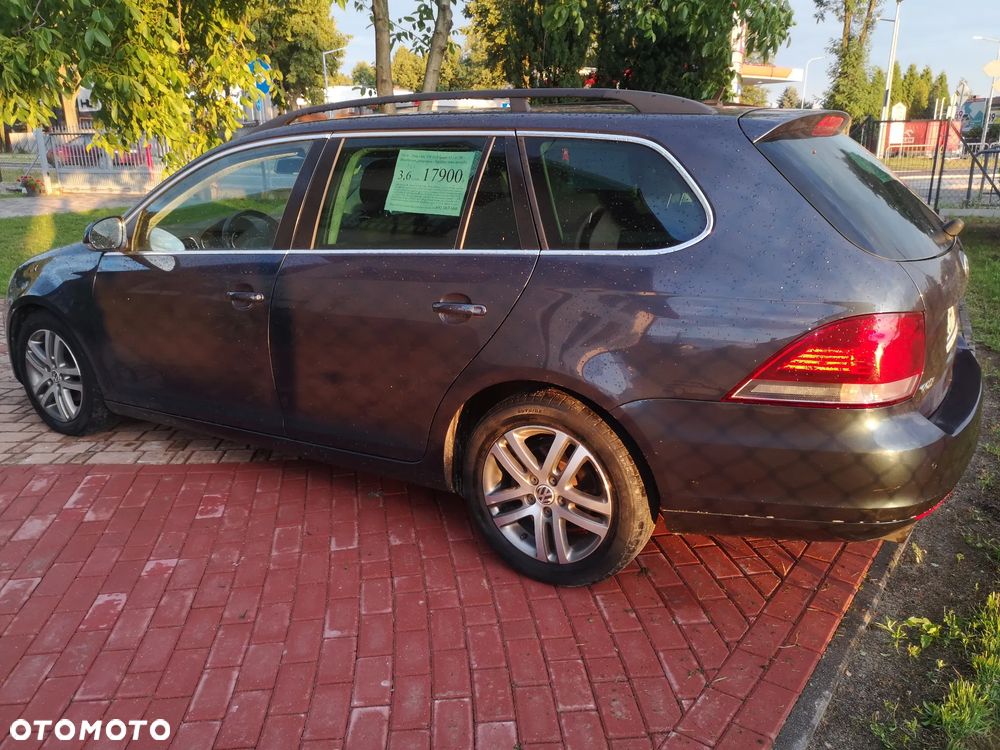 Volkswagen Golf 1.6 TDI DPF Highline - 24