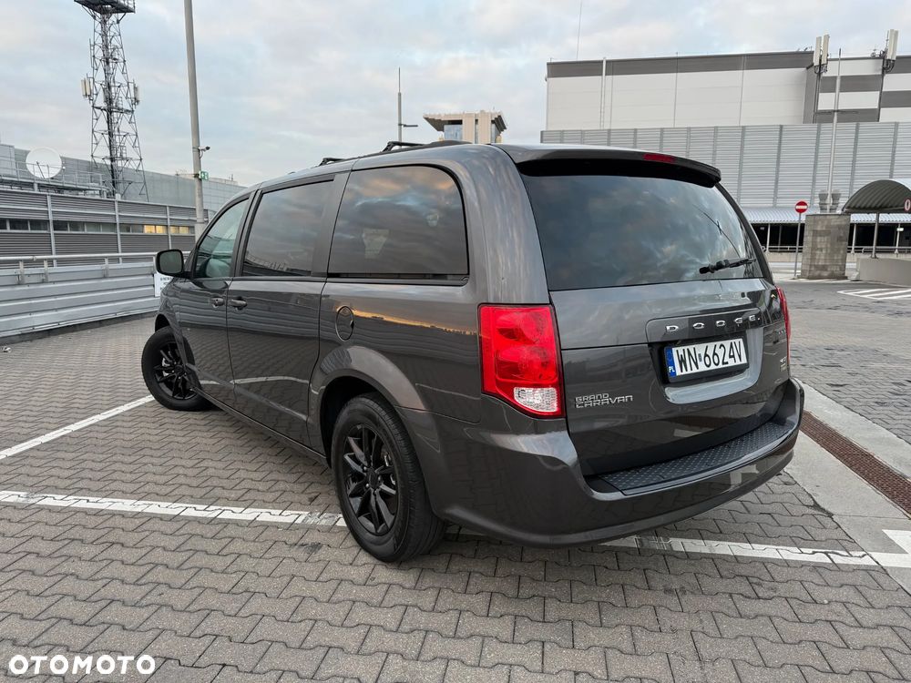 Dodge Grand Caravan - 15