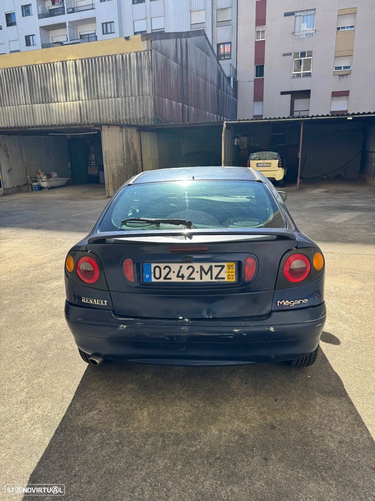 Renault Mégane Grand Coupe - 3