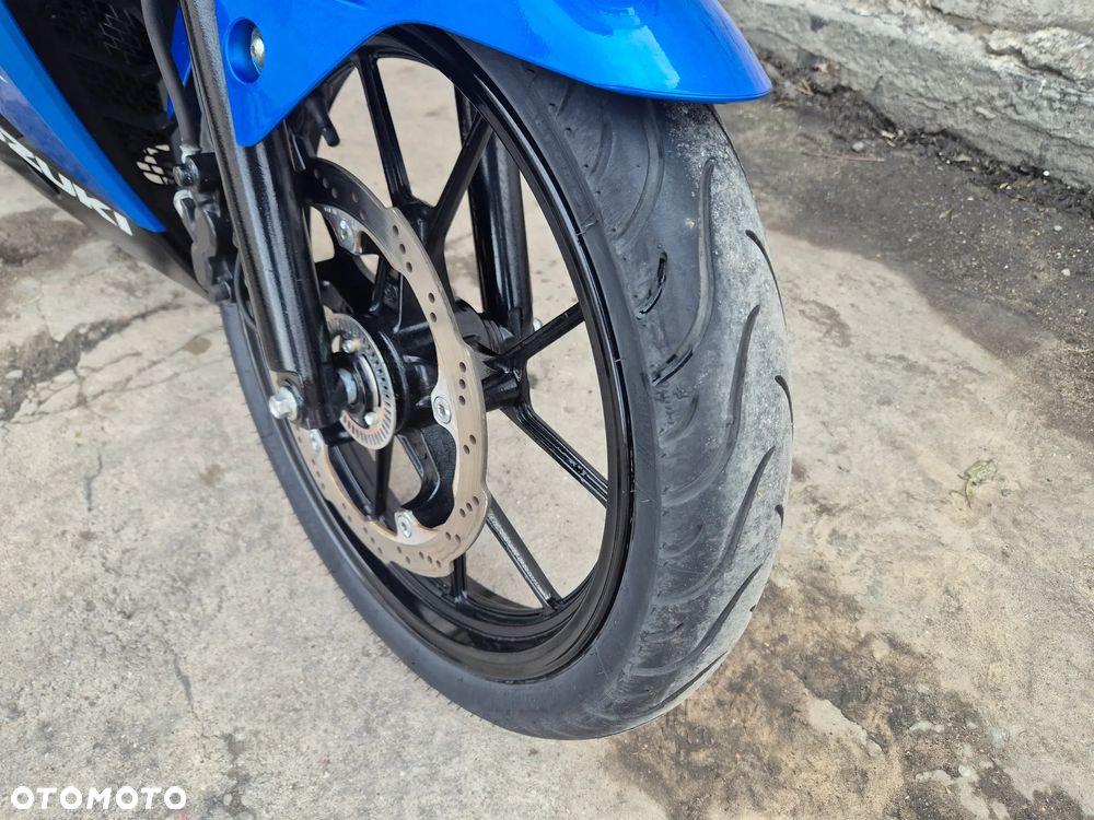 Suzuki GSX-R - 4