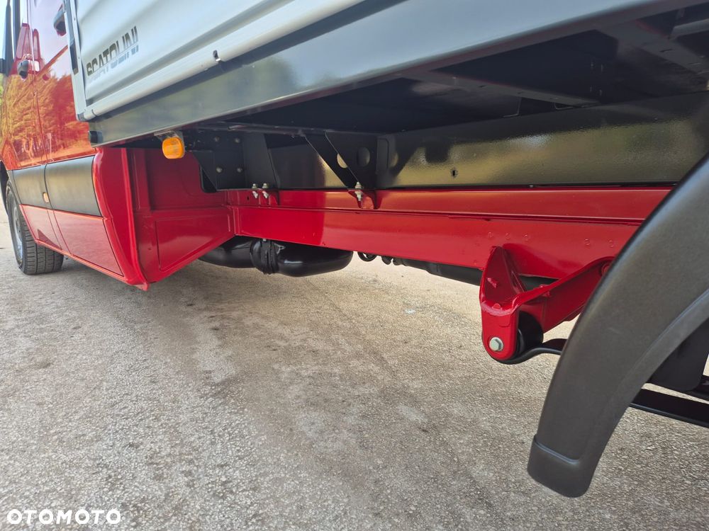 Mercedes-Benz Sprinter - 29