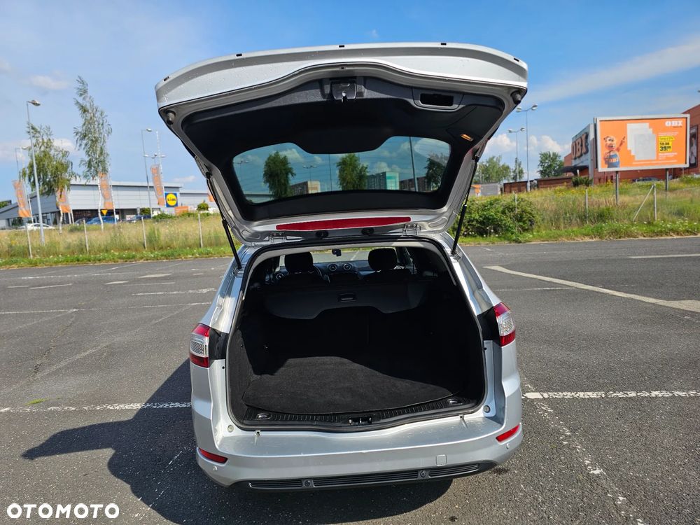 Ford Mondeo 2.0 TDCi Ambiente - 17