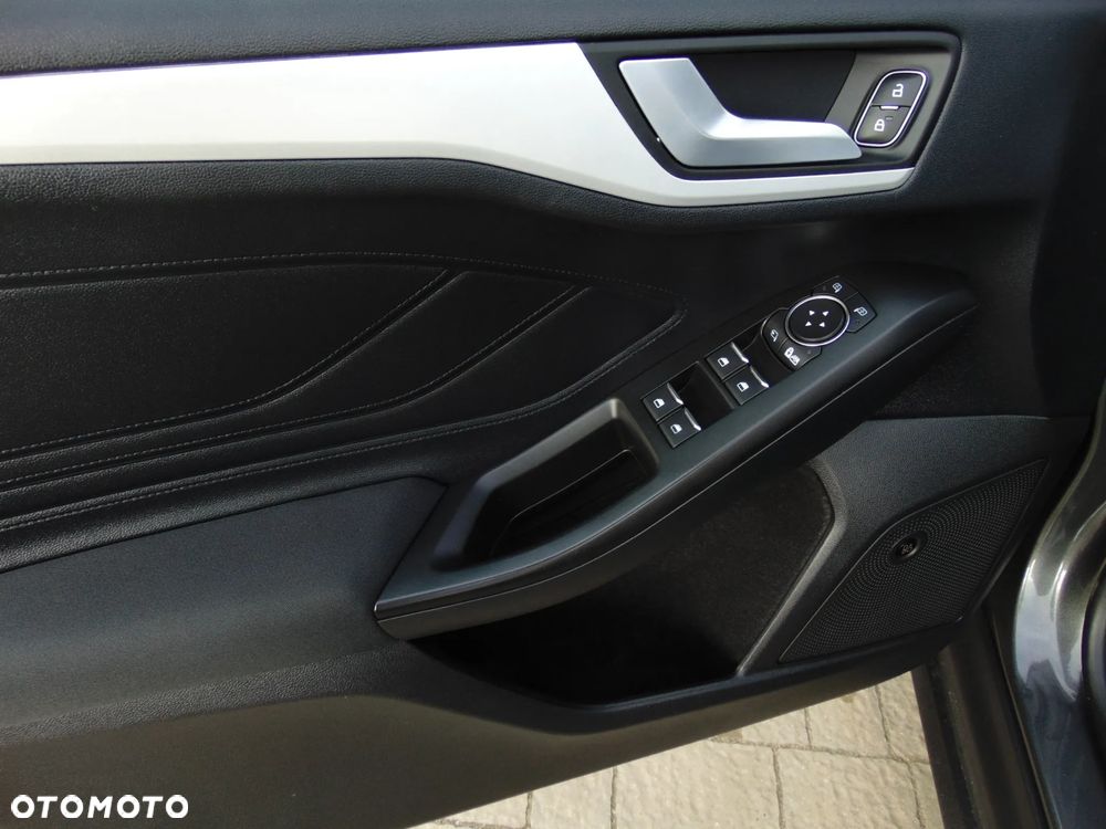 Ford Focus 1.0 EcoBoost Start-Stopp-System COOL&CONNECT DESIGN - 14
