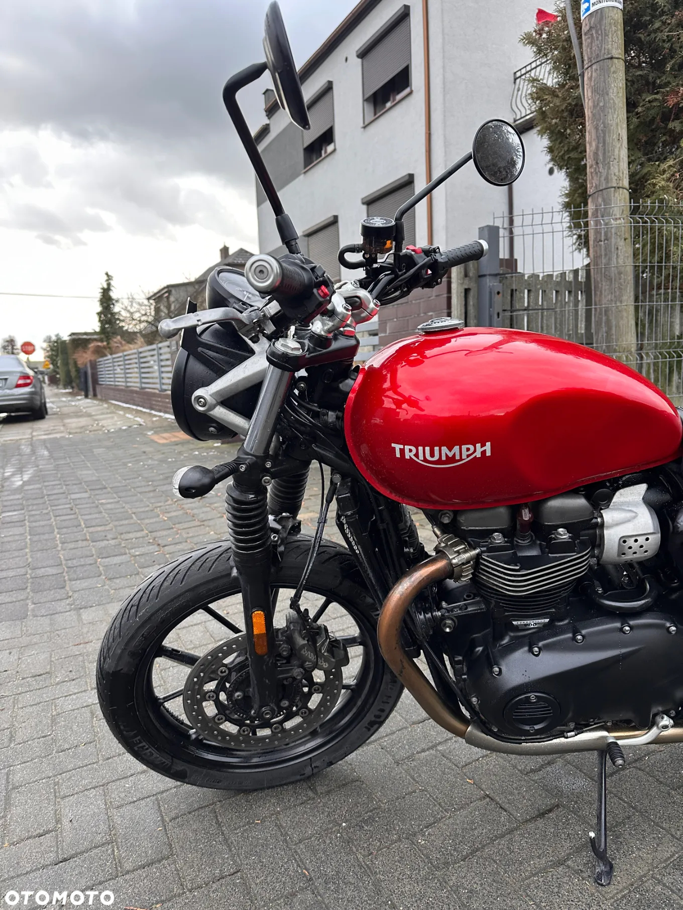 Triumph Bonneville - 14