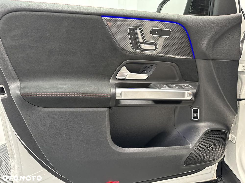 Mercedes-Benz GLB 200 d 4-Matic AMG Line 8G-DCT - 10