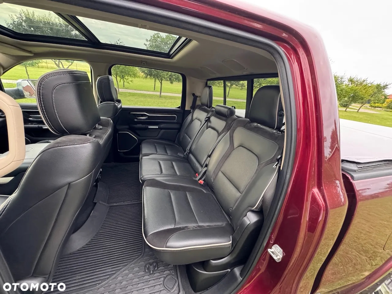 RAM 1500 Crew Cab Laramie - 30