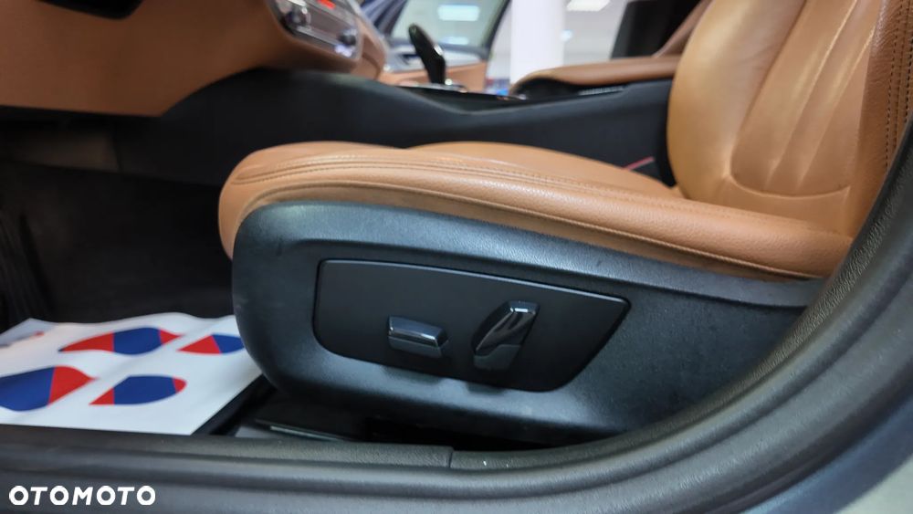 BMW Seria 5 520d Luxury Line sport - 23