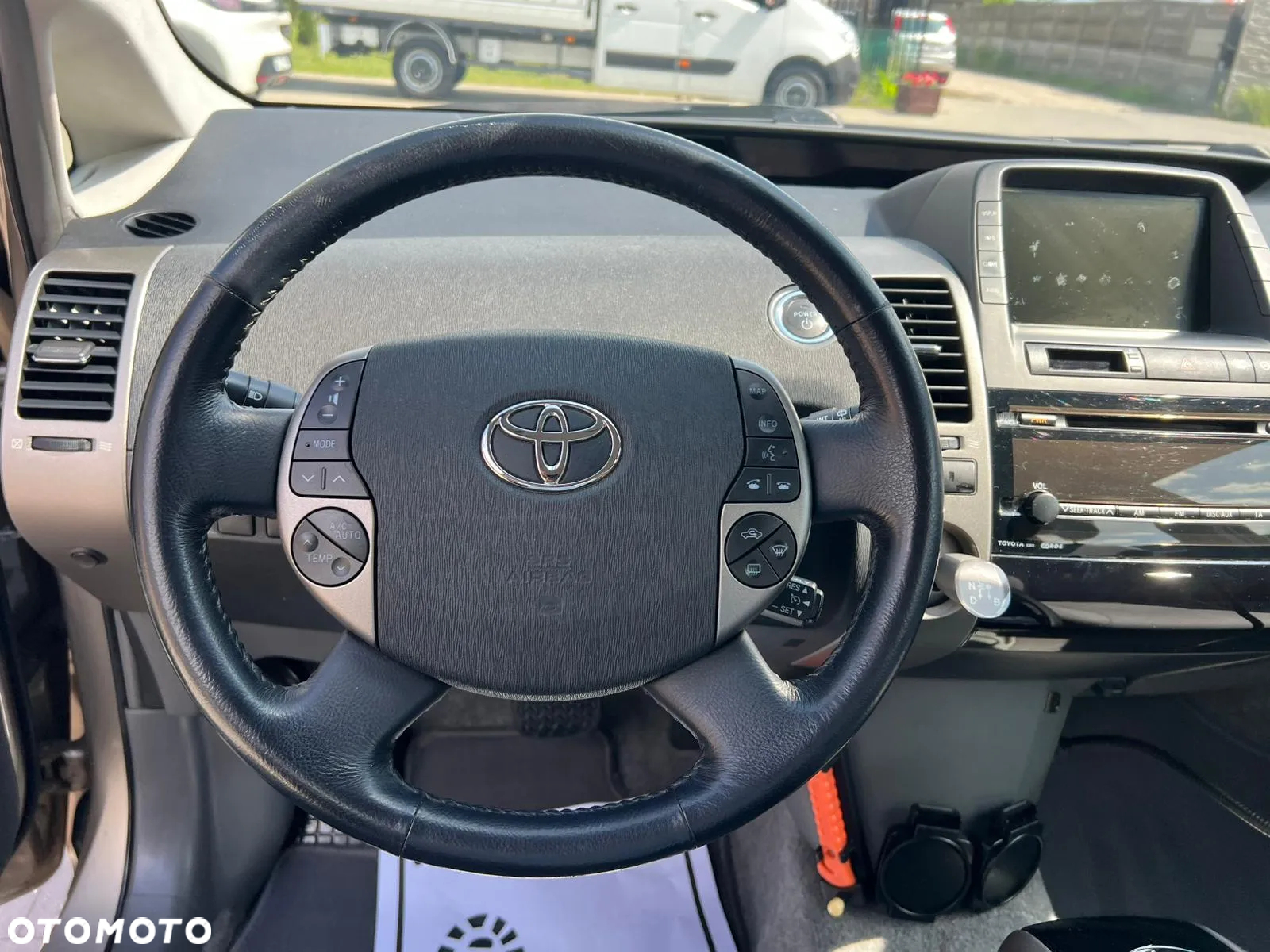Toyota Prius (Hybrid) - 15