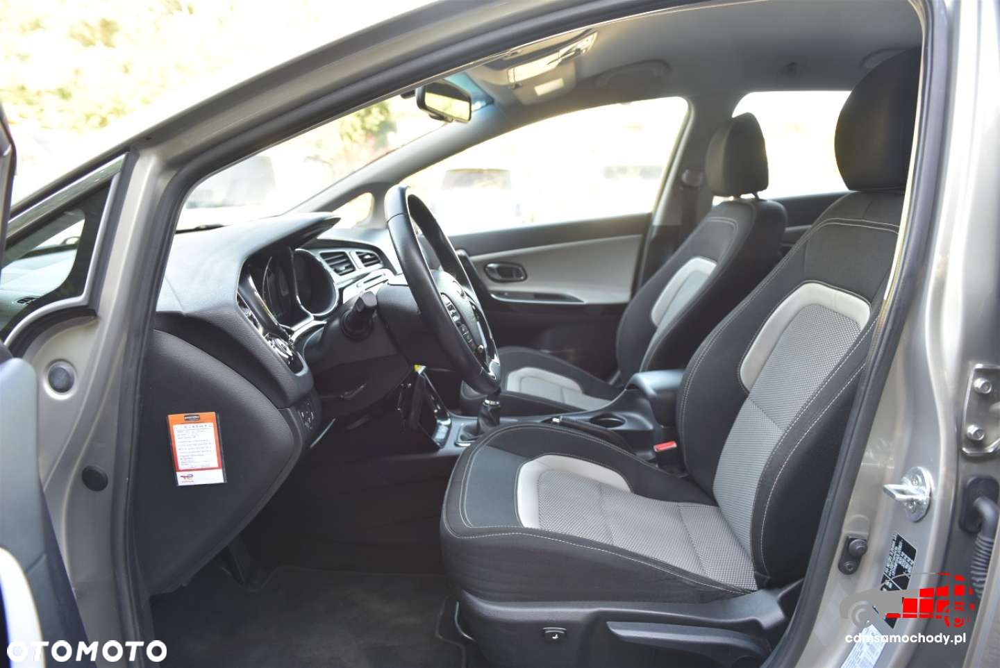 Kia Ceed - 14