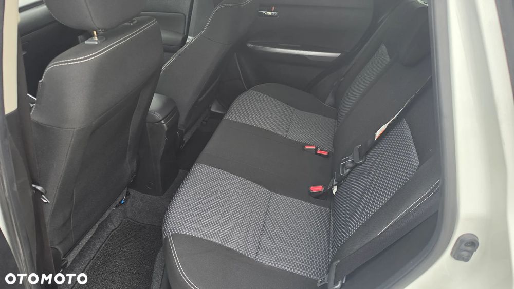 Suzuki Vitara 1.4 Boosterjet Hybrid Comfort+ - 26