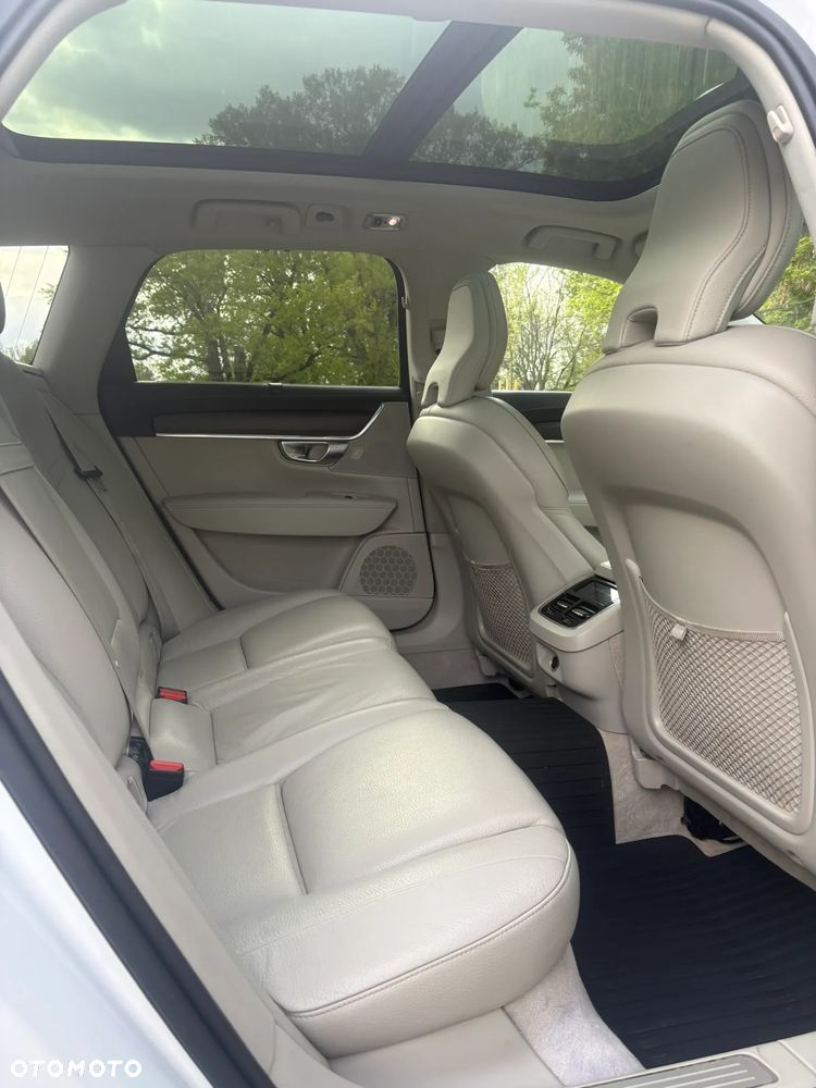 Volvo V90 Cross Country D5 AWD - 24