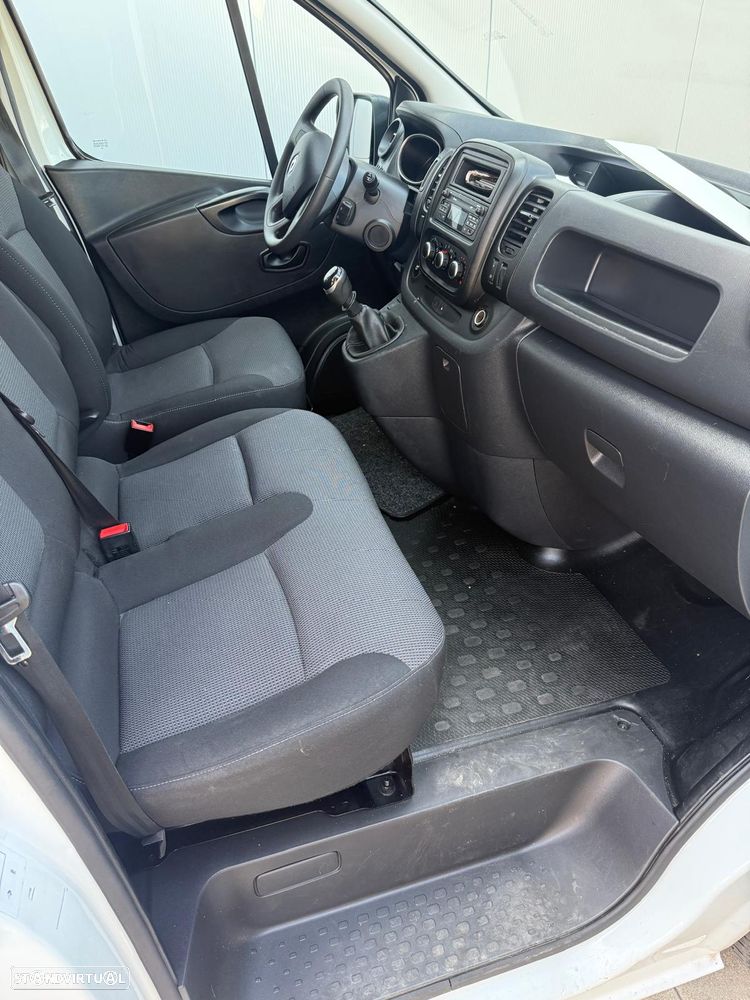 Renault Trafic - 8