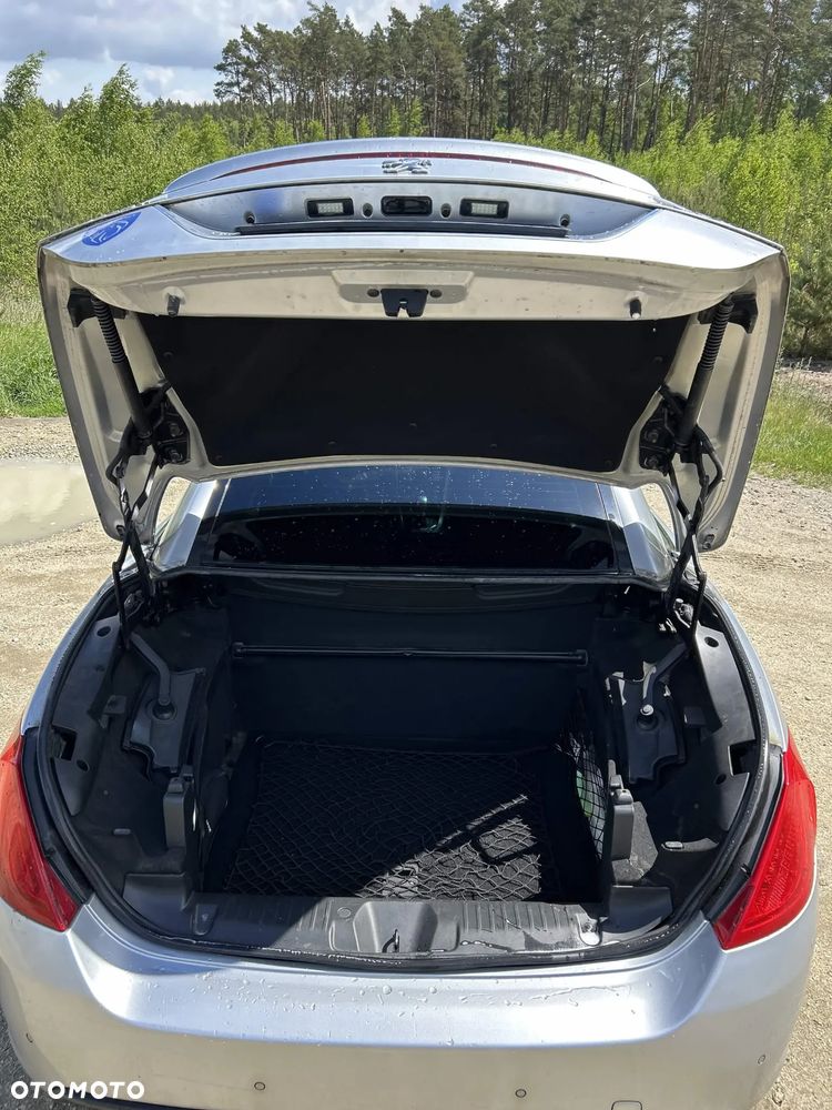 Peugeot 308 CC - 8