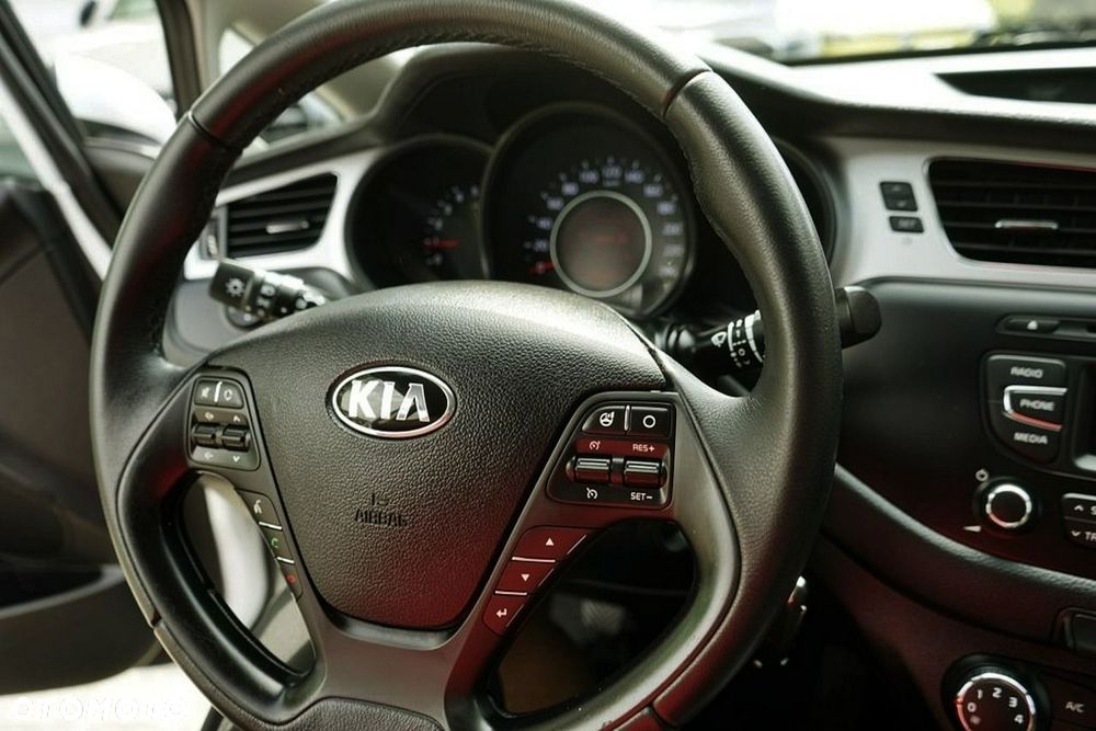Kia Ceed - 21