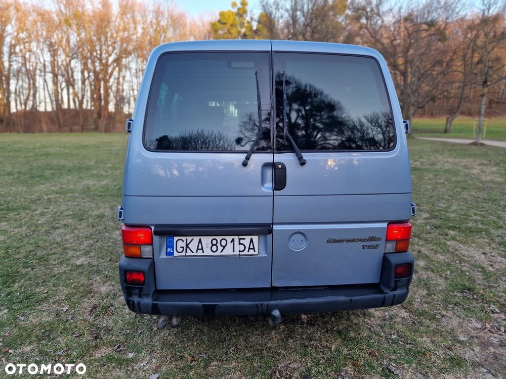 Volkswagen Caravelle - 4