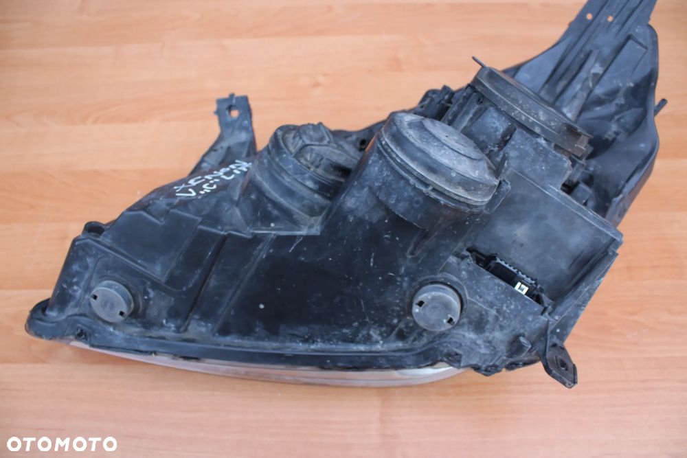 LAMPA PRAWY PRZÓD PRZEDNIA PRAWA XENON OPEL VECTRA C SIGNUM PO LIFT EUROPA 13170925 - 14
