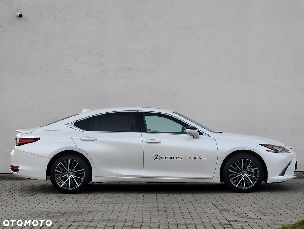 Lexus ES 300h Prestige - 8