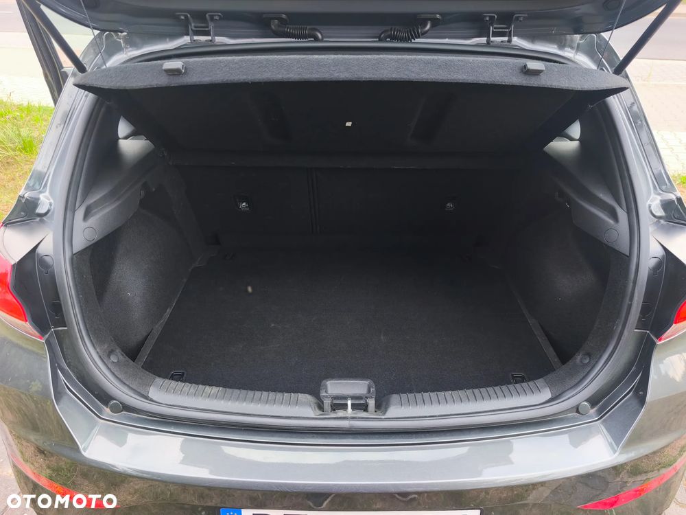 Hyundai i30 1.5 DPI Comfort - 14