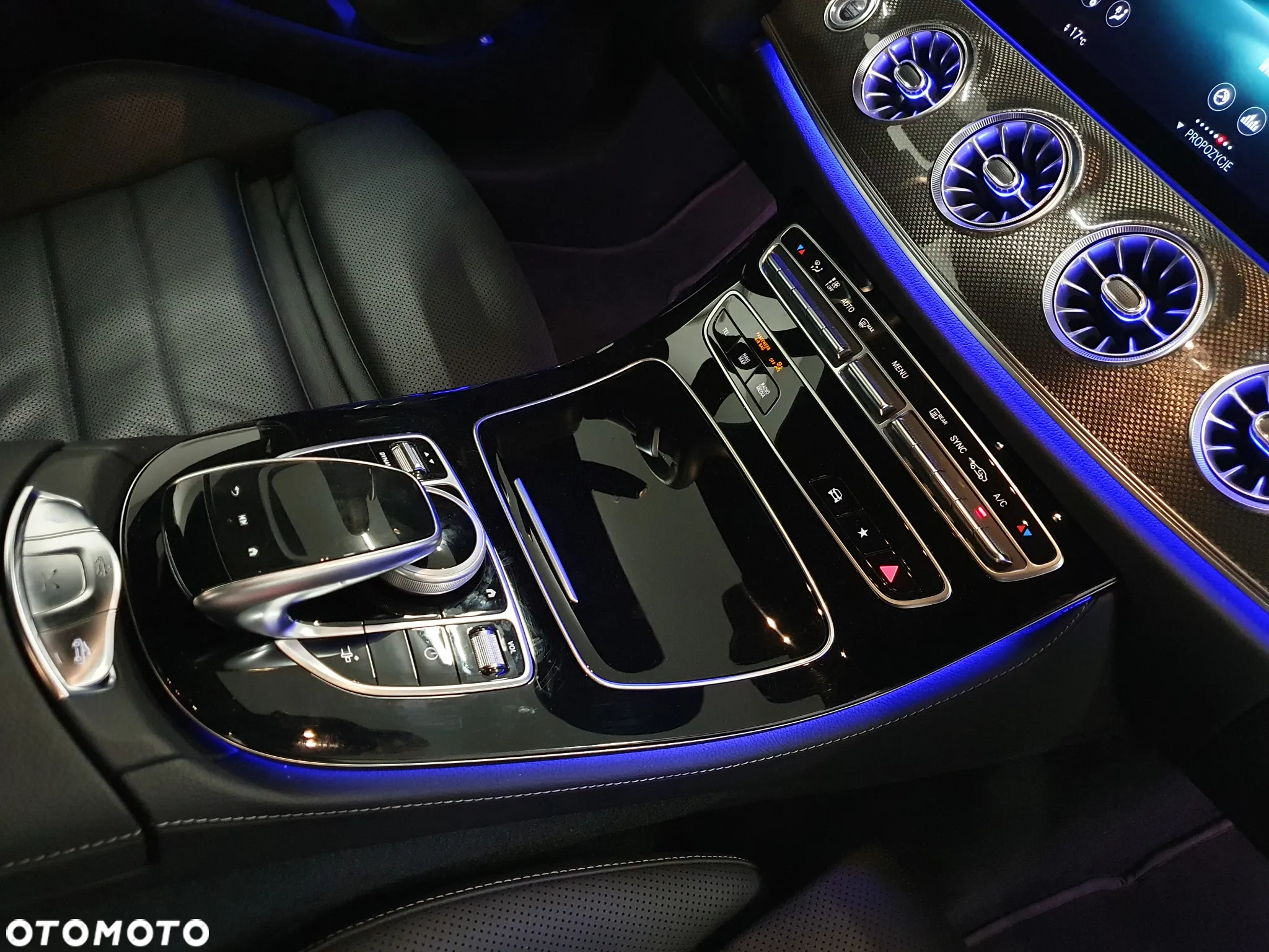 Mercedes-Benz Klasa E 300 Cabrio 9G-TRONIC AMG Line - 19