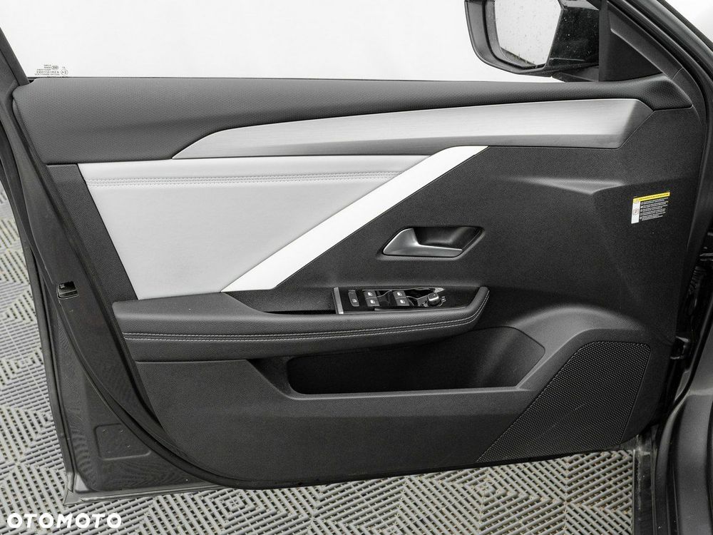 Opel Astra VI 1.2 T Elegance S&S - 13