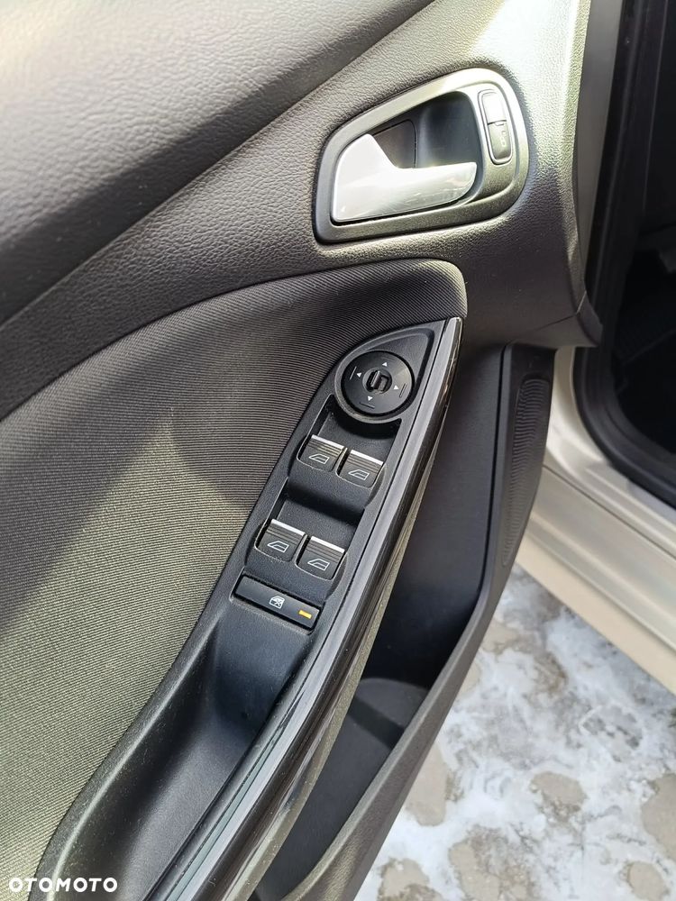 Ford Focus 2.0 TDCi ST PowerShift - 9