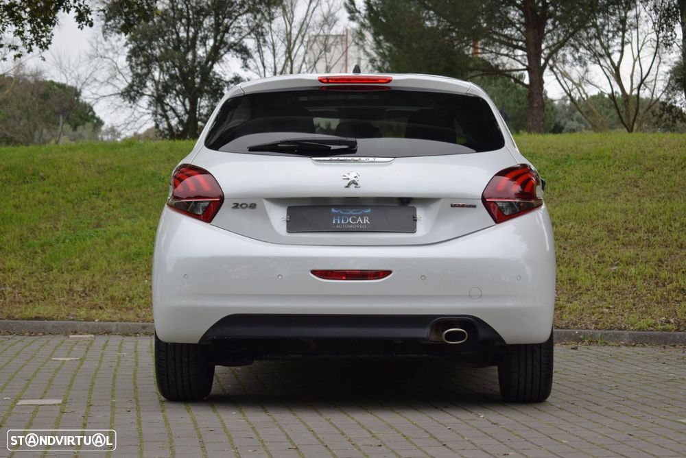 Peugeot 208 1.2 PureTech GT Line - 18