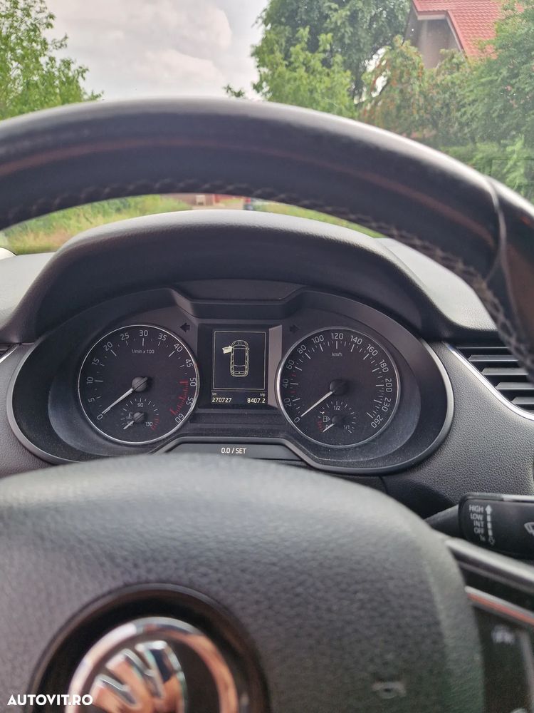 Skoda Octavia 2.0 TDI DSG Style - 8