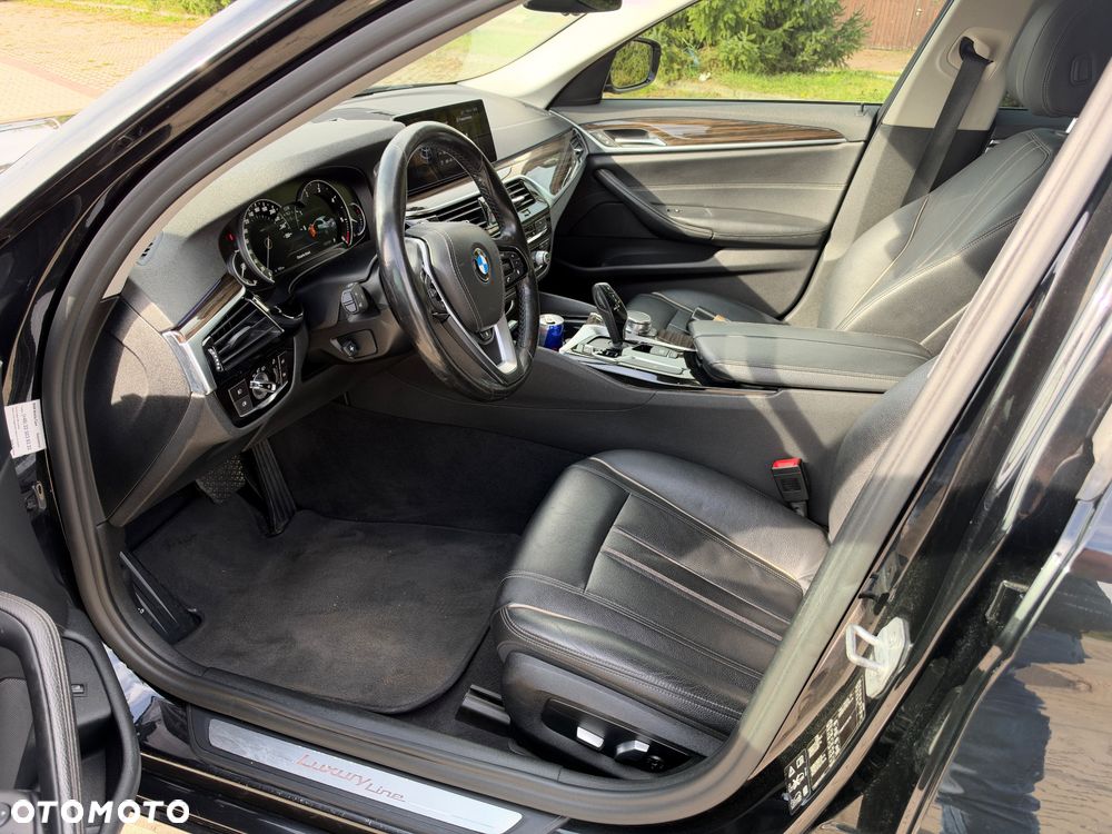 BMW Seria 5 530d xDrive Luxury Line - 22