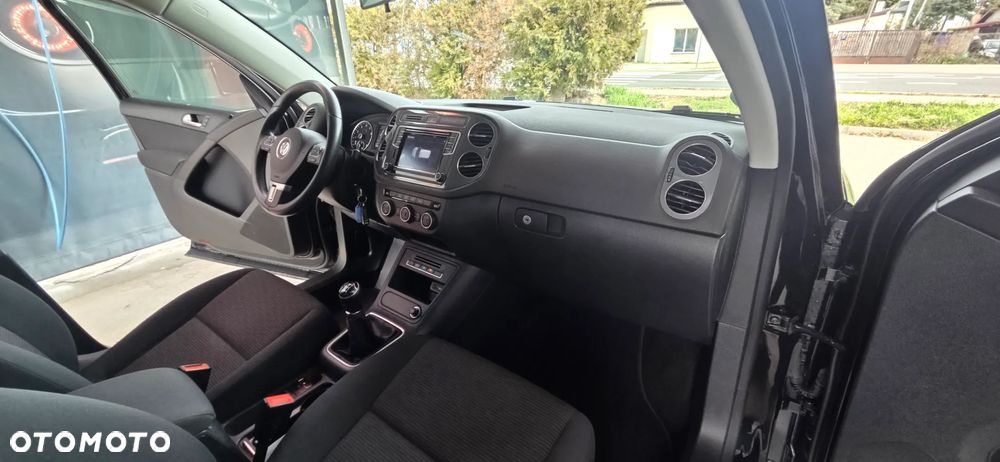 Volkswagen Tiguan - 33
