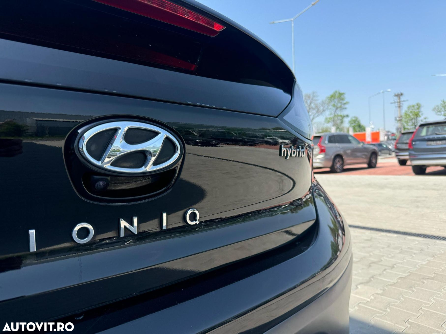 Hyundai IONIQ - 10