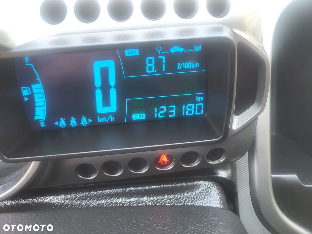 Chevrolet Aveo 1.6 LTZ - 20