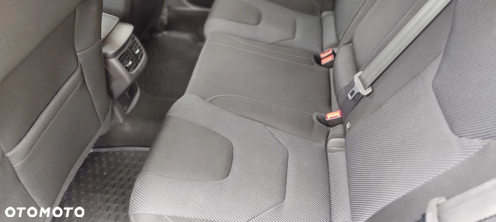 Ford Mondeo 2.0 TDCi Titanium PowerShift - 23