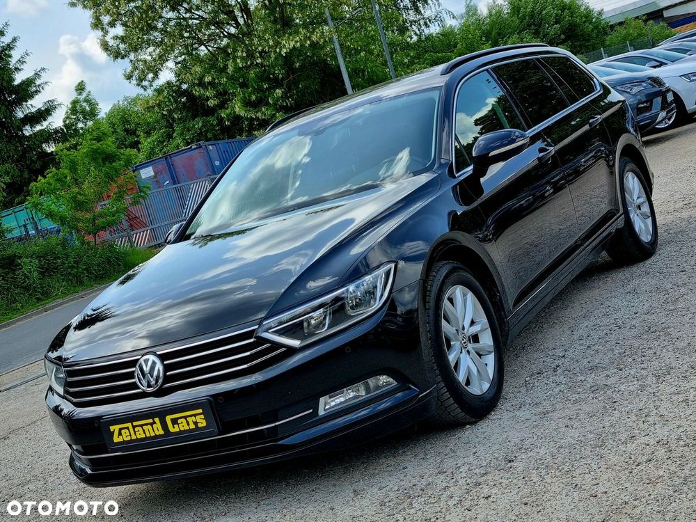 Volkswagen Passat - 1