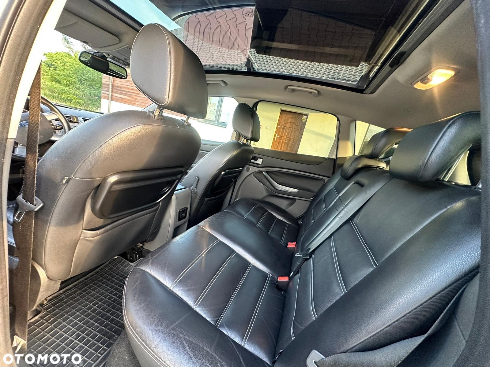 Ford Kuga - 16