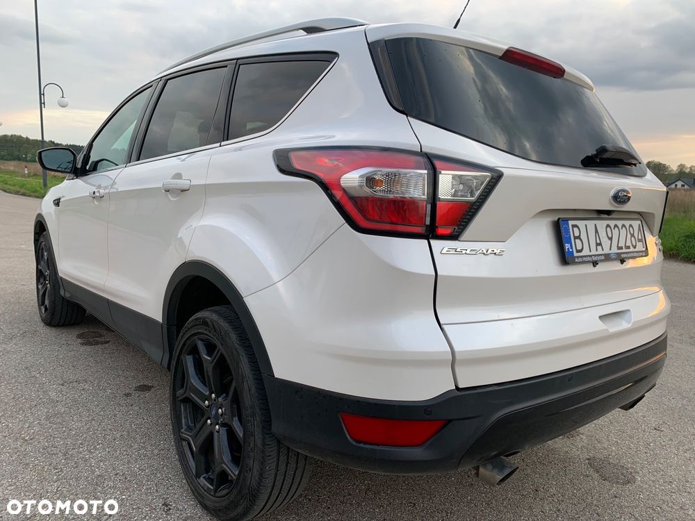 Ford Escape 2.0 EcoBoost AWD Titanium - 26