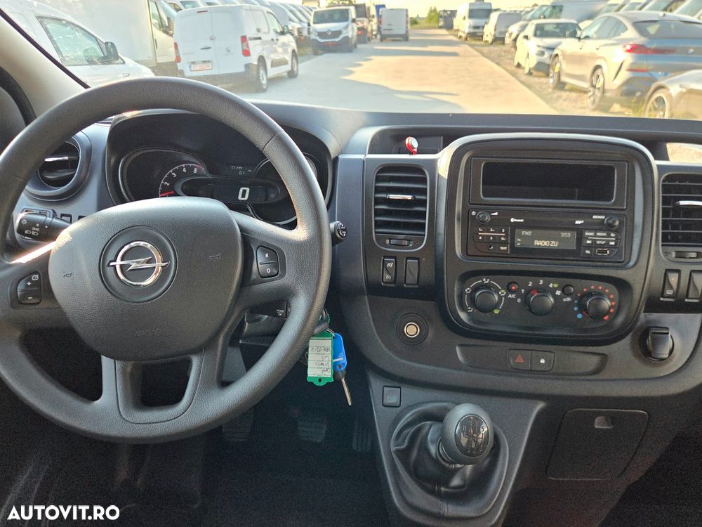 Opel Vivaro Doka 6 Locuri+Duba - 23
