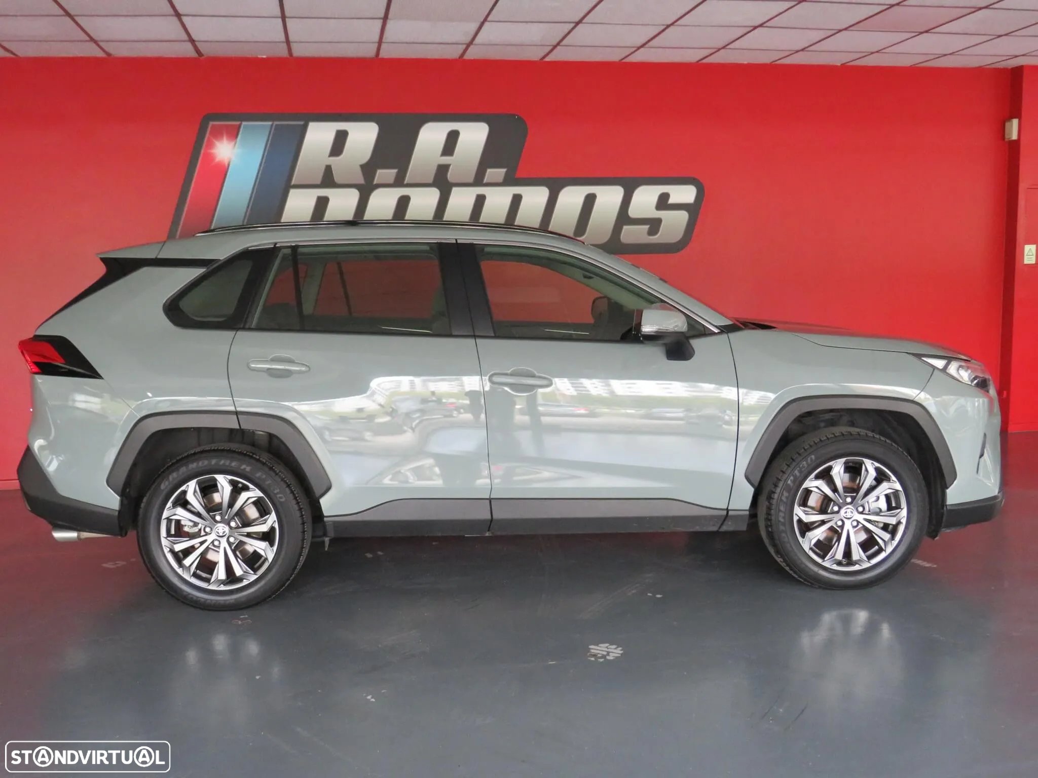 Toyota RAV4 2.5 HDF Comfort - 5