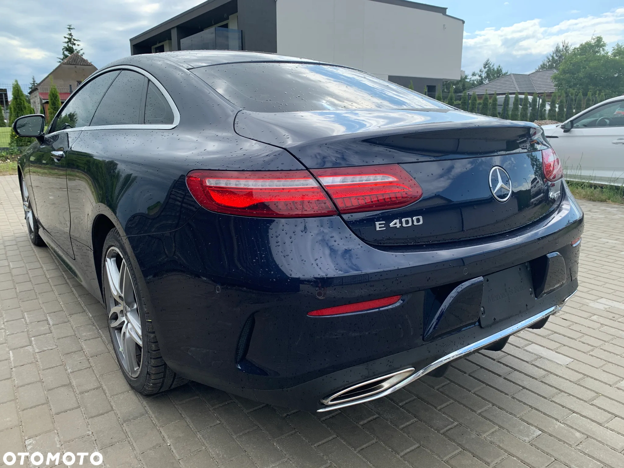 Mercedes-Benz Klasa E 400 4Matic Coupe 9G-TRONIC AMG Line - 8