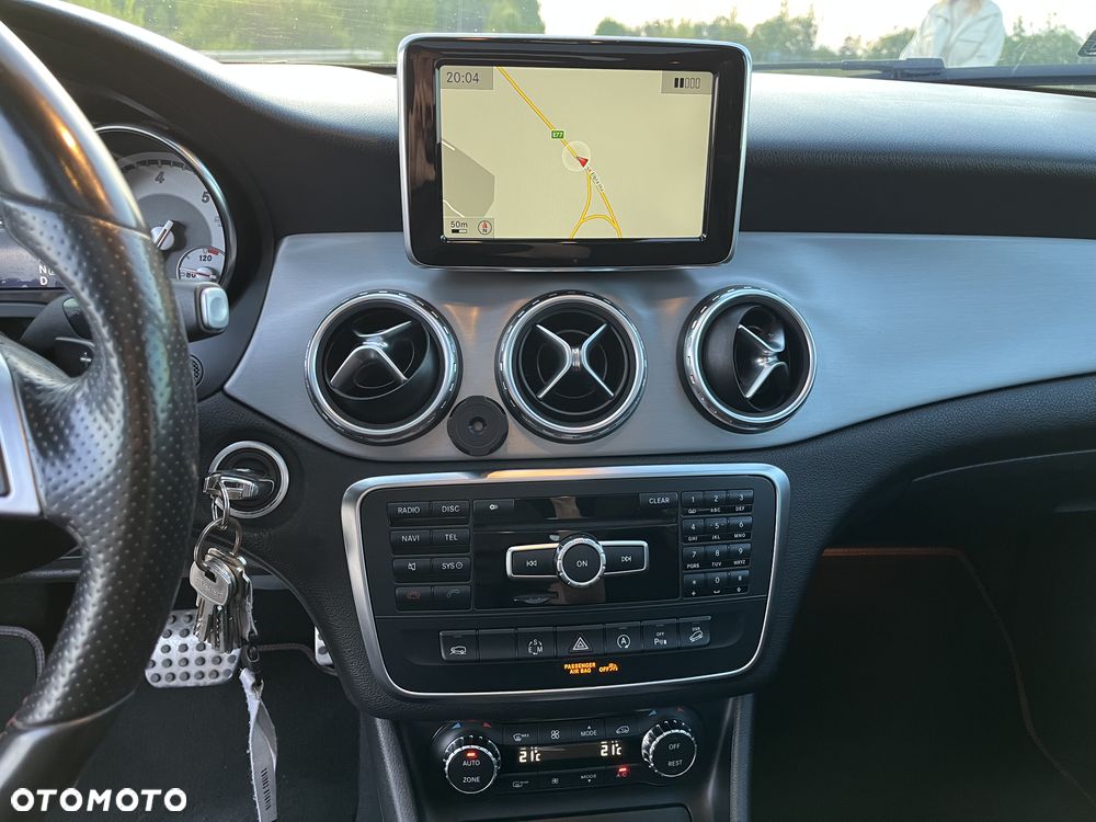 Mercedes-Benz GLA 200 (CDI) d 4Matic 7G-DCT AMG Line - 19