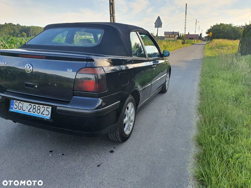 Volkswagen Golf 1.6 - 10