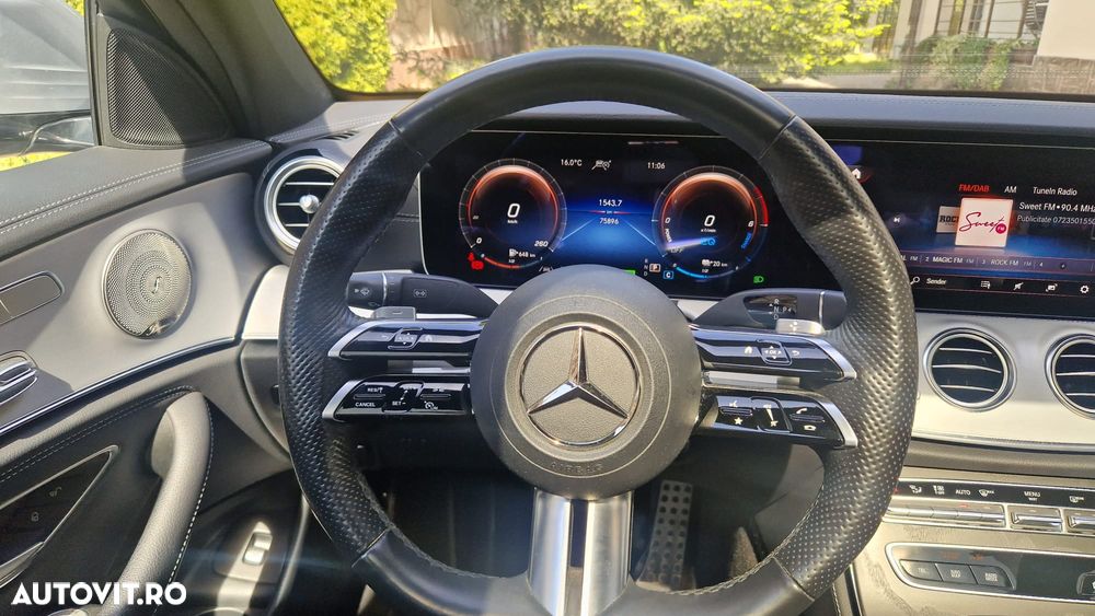 Mercedes-Benz E 300 de 4Matic 9G-TRONIC AMG Line - 13