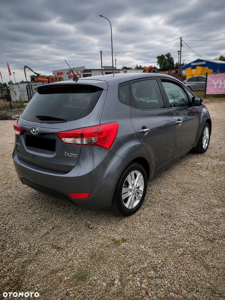 Hyundai ix20 - 3