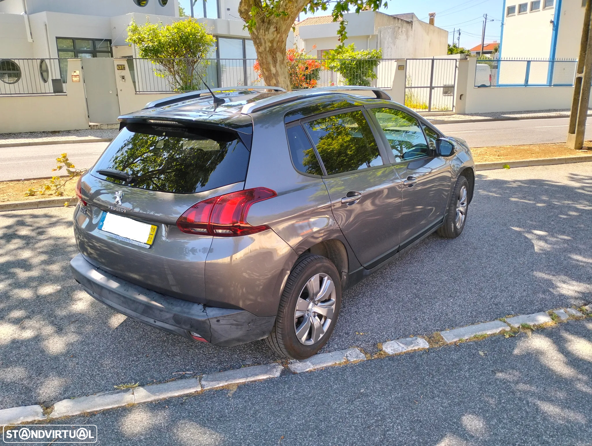 Peugeot 2008 1.2 PureTech Style - 8