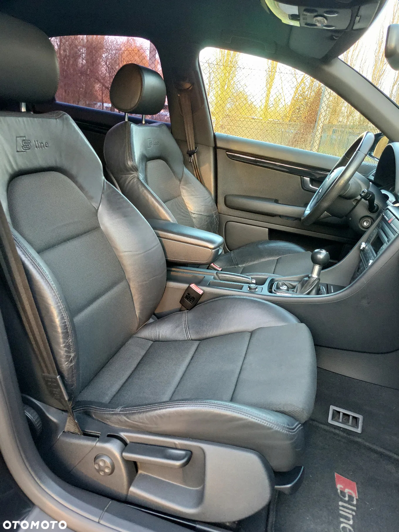 Audi A4 2.0 T FSI - 28