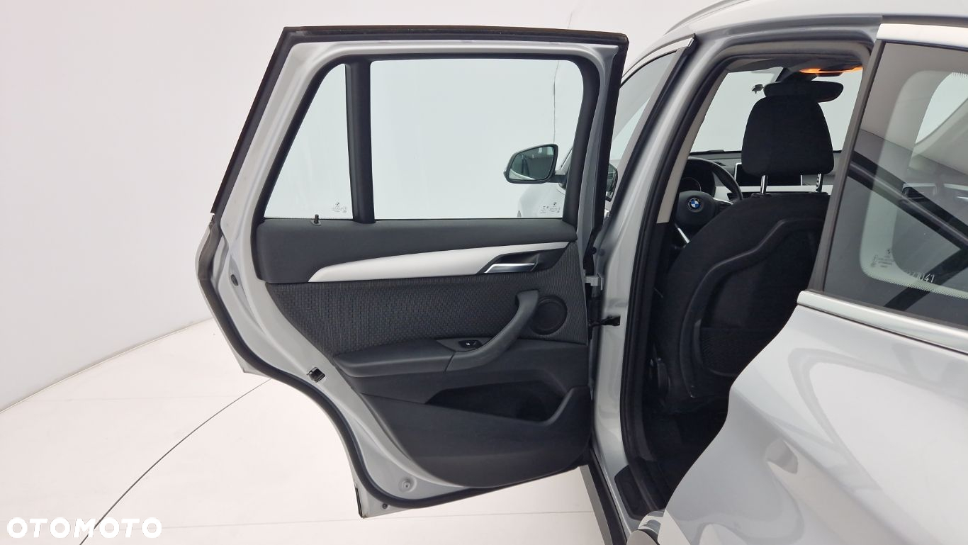 BMW X1 sDrive16d - 23