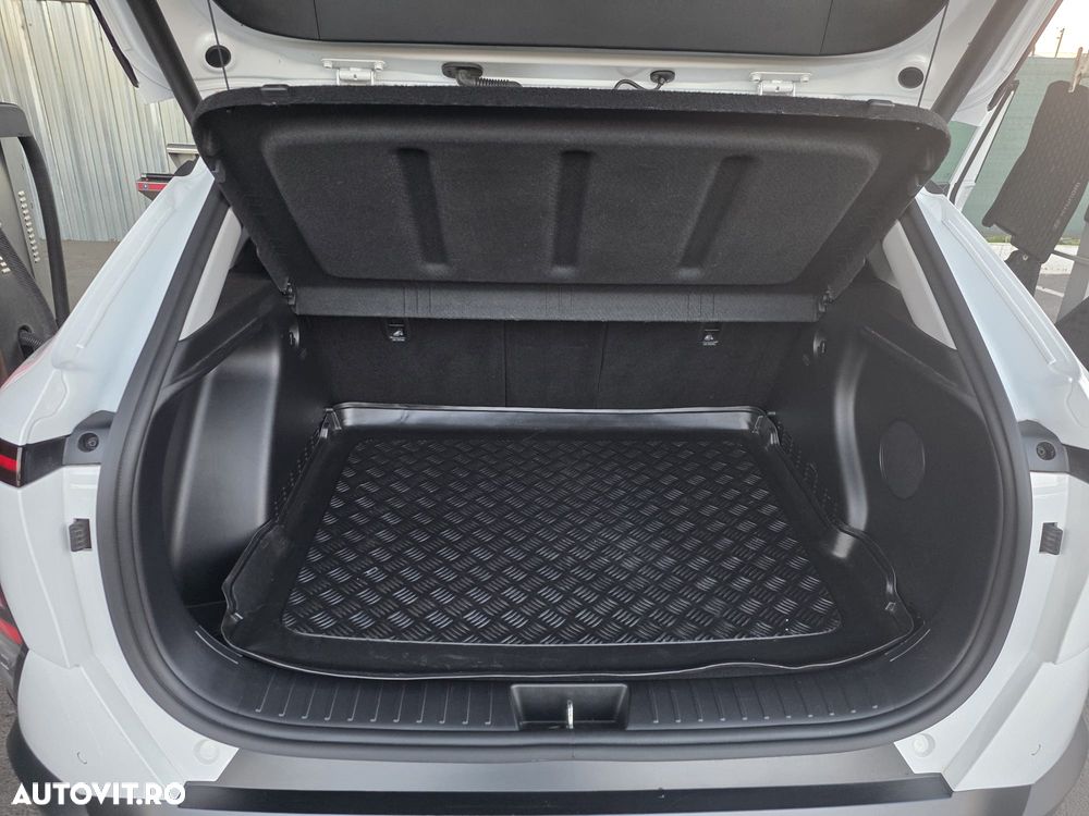Hyundai KONA - 13