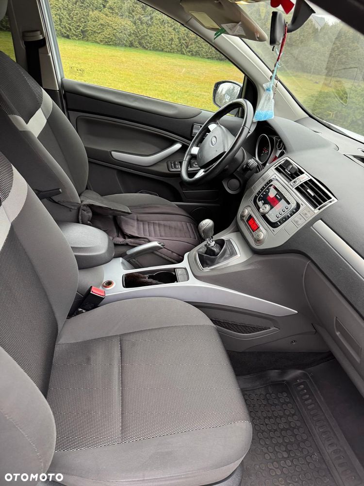 Ford Kuga 2.0 TDCi 2x4 Trend - 9